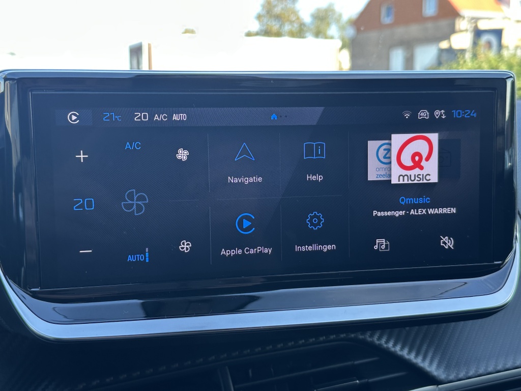 Peugeot 2008 Peugeot 2008 1.2 Hybrid 136 GT | Drive Assist Plus | Camera v & a | Adapt. Cruise | Keyless |