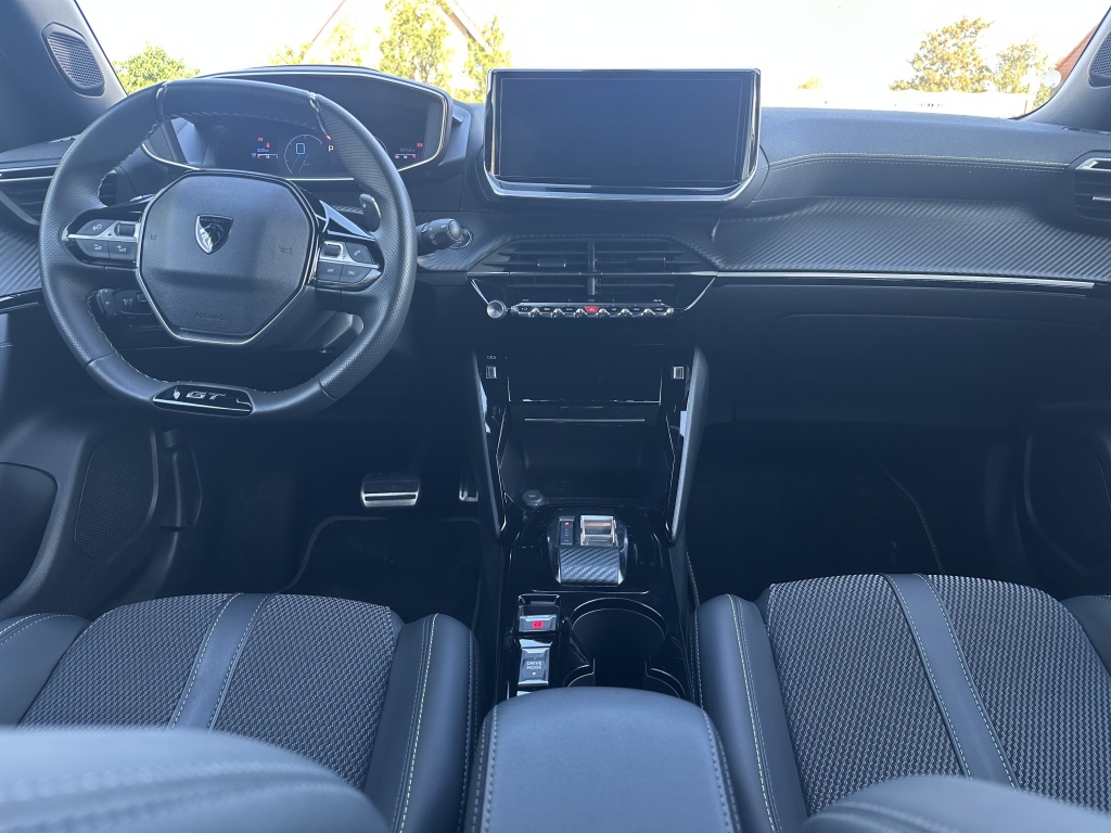 Peugeot 2008 Peugeot 2008 1.2 Hybrid 136 GT | Drive Assist Plus | Camera v & a | Adapt. Cruise | Keyless |