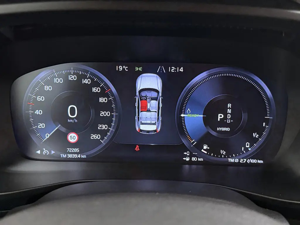Volvo XC40 Volvo XC40 1.5 T5 Recharge Inscription | LED | Dark | 20″ | Parking pack | VC | adaptive | keyless  05-2021 72.285 KM