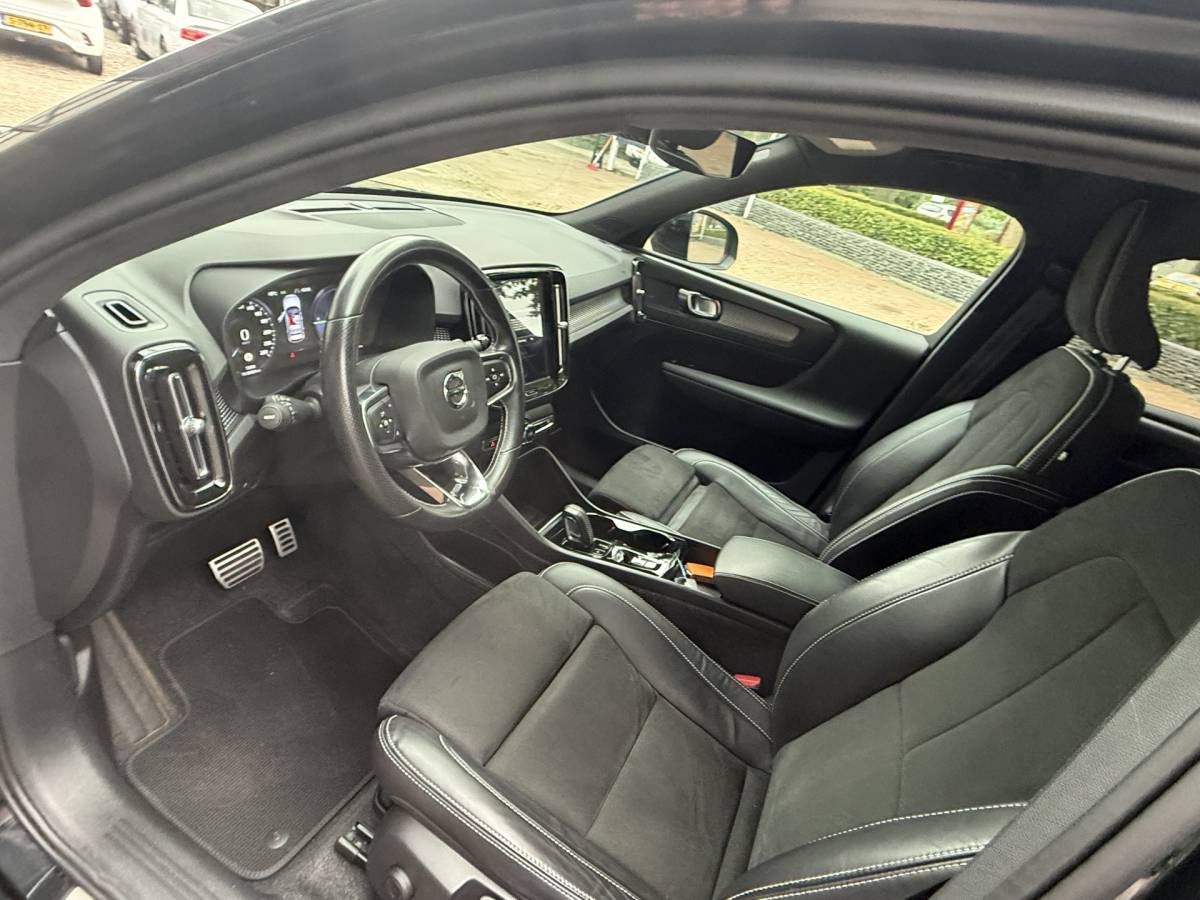 Volvo XC40 Volvo XC40 1.5 T5 Recharge Inscription | LED | Dark | 20″ | Parking pack | VC | adaptive | keyless  05-2021 72.285 KM