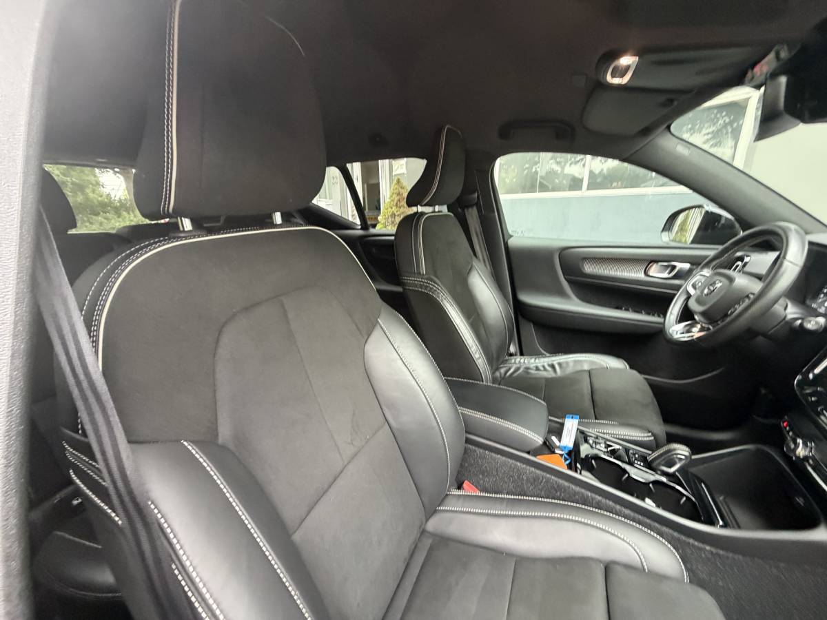 Volvo XC40 Volvo XC40 1.5 T5 Recharge Inscription | LED | Dark | 20″ | Parking pack | VC | adaptive | keyless  05-2021 72.285 KM