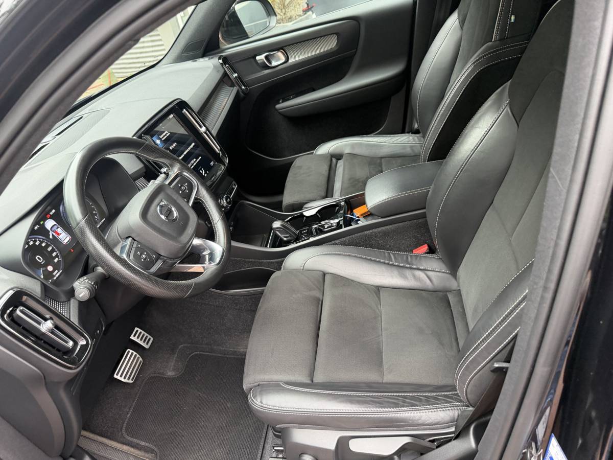 Volvo XC40 Volvo XC40 1.5 T5 Recharge R-Design | LED | Dark | 20″ | Parking pack | VC | adaptive | keyless  05-2021 72.285 KM