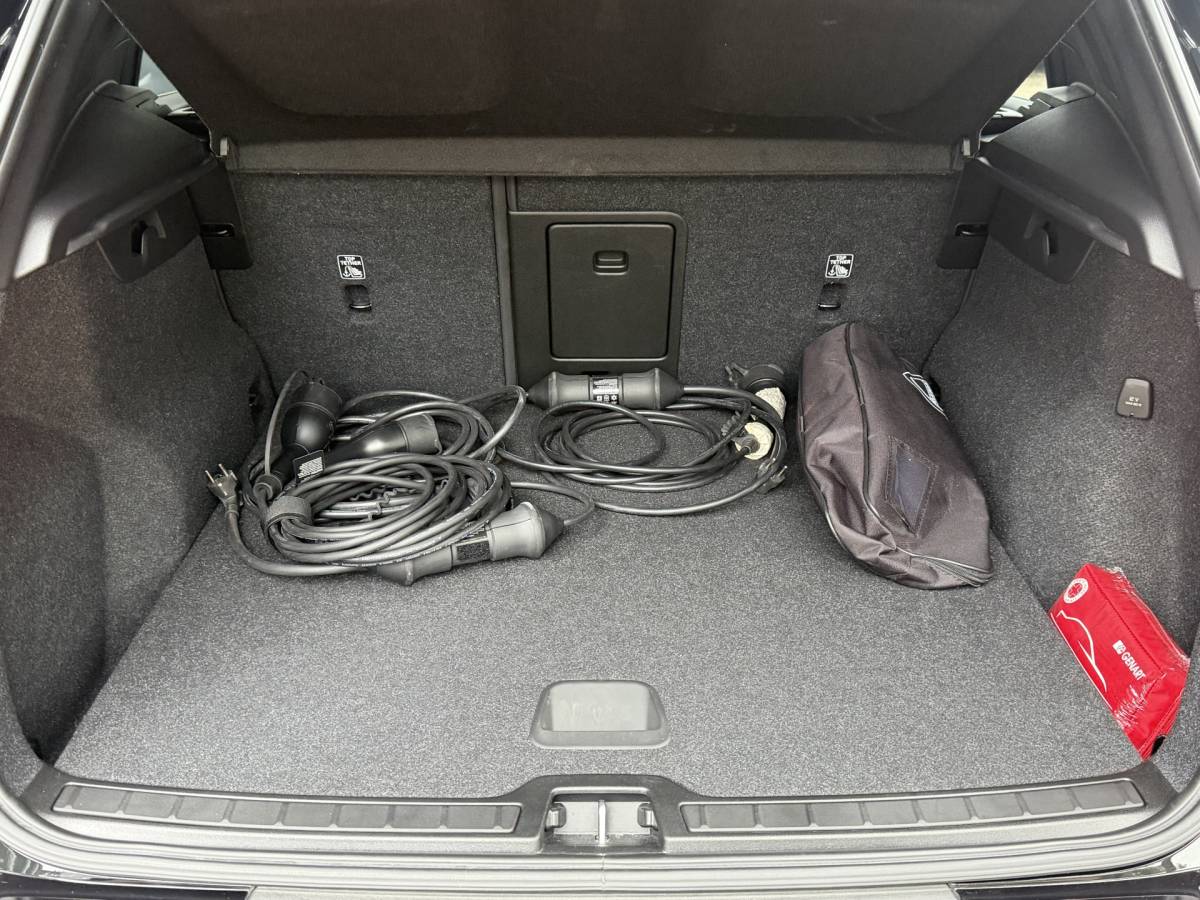 Volvo XC40 Volvo XC40 1.5 T5 Recharge Inscription | LED | Dark | 20″ | Parking pack | VC | adaptive | keyless  05-2021 72.285 KM