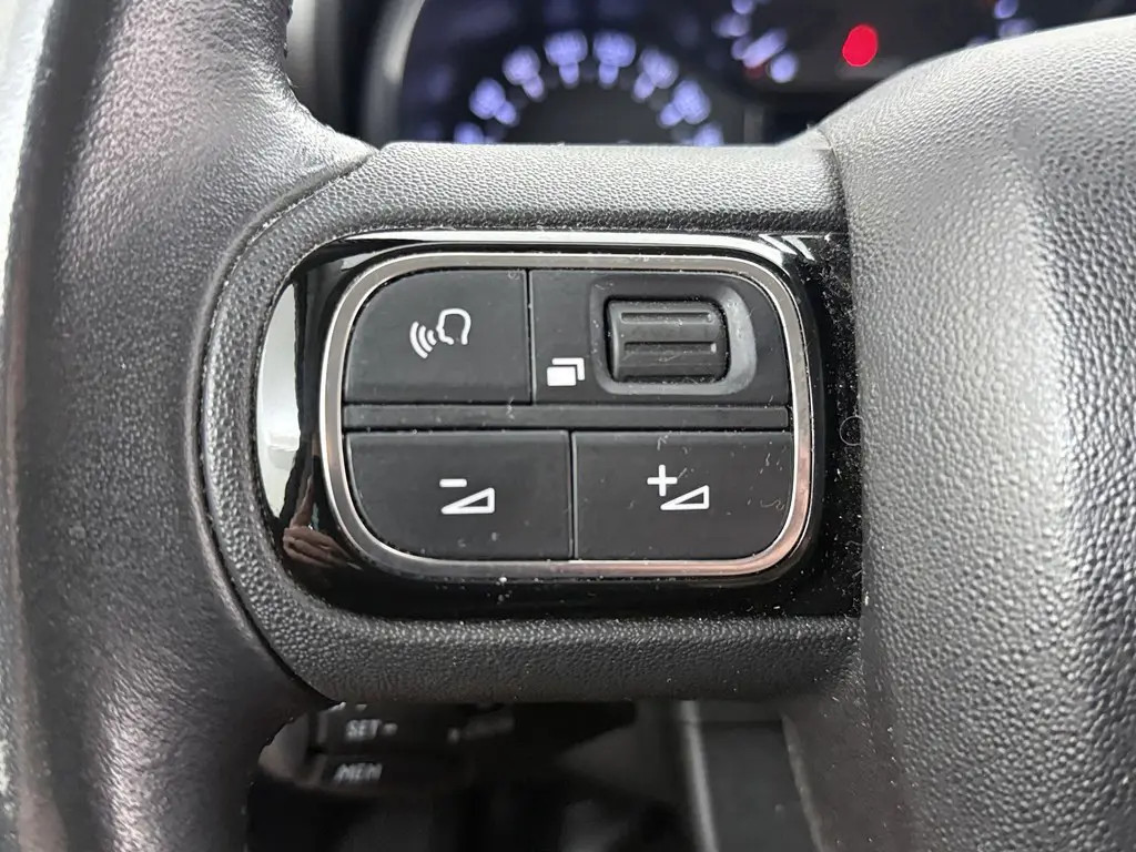 Citroën C3 Aircross Citroën C3 Aircross 1.2 PureTech Shine Bj 2021 Km 92.000 Hoe Zit Dealer onderhouden