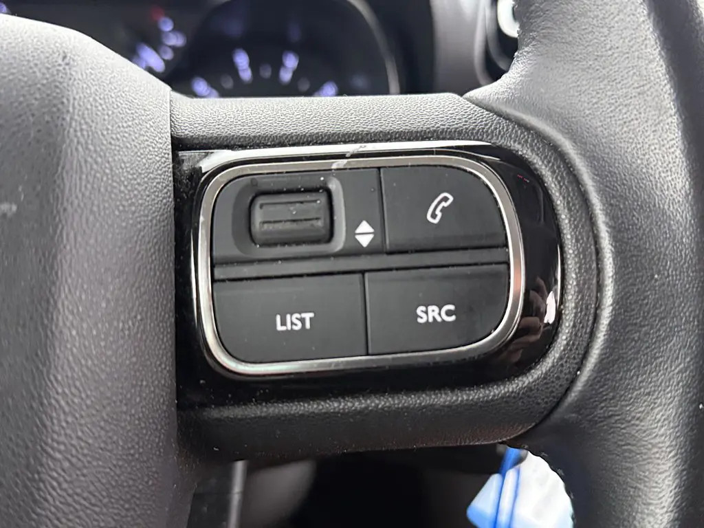 Citroën C3 Aircross Citroën C3 Aircross 1.2 PureTech Shine Bj 2021 Km 92.000 Hoe Zit Dealer onderhouden