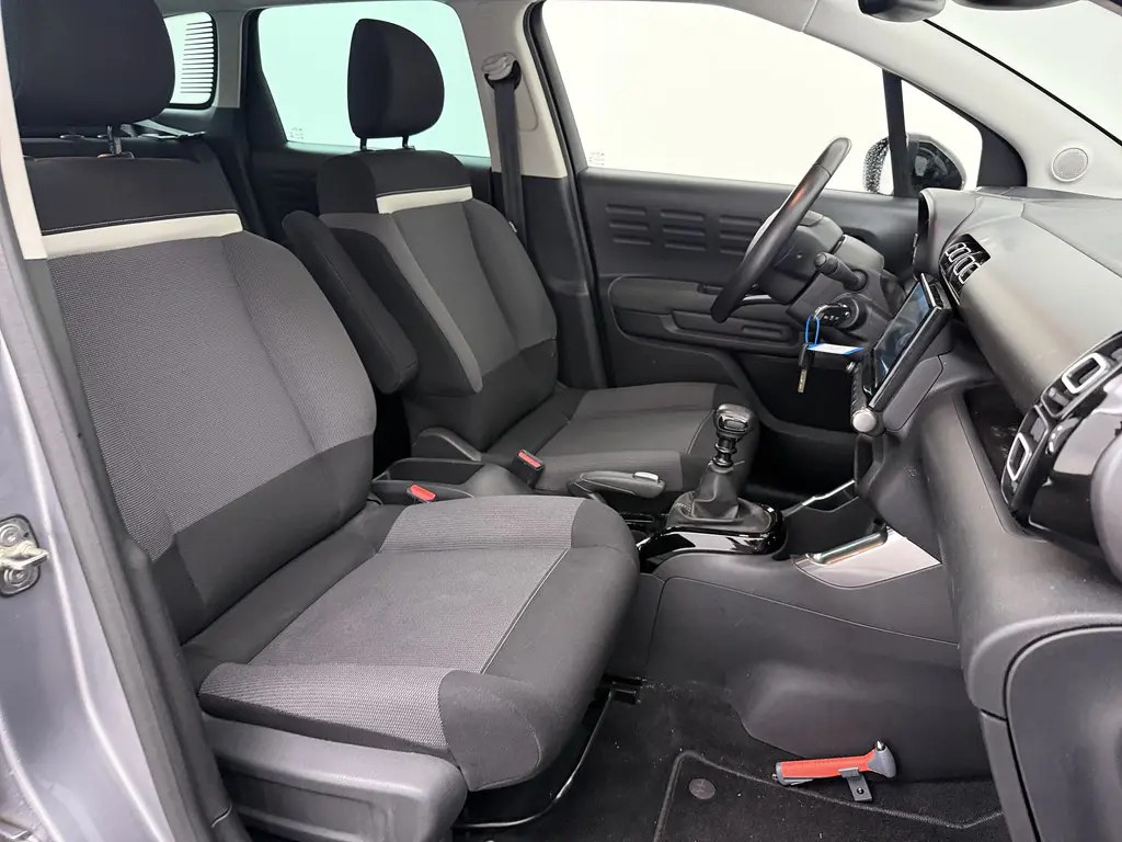 Citroën C3 Aircross Citroën C3 Aircross 1.2 PureTech Shine Bj 2021 Km 92.000 Hoe Zit Dealer onderhouden