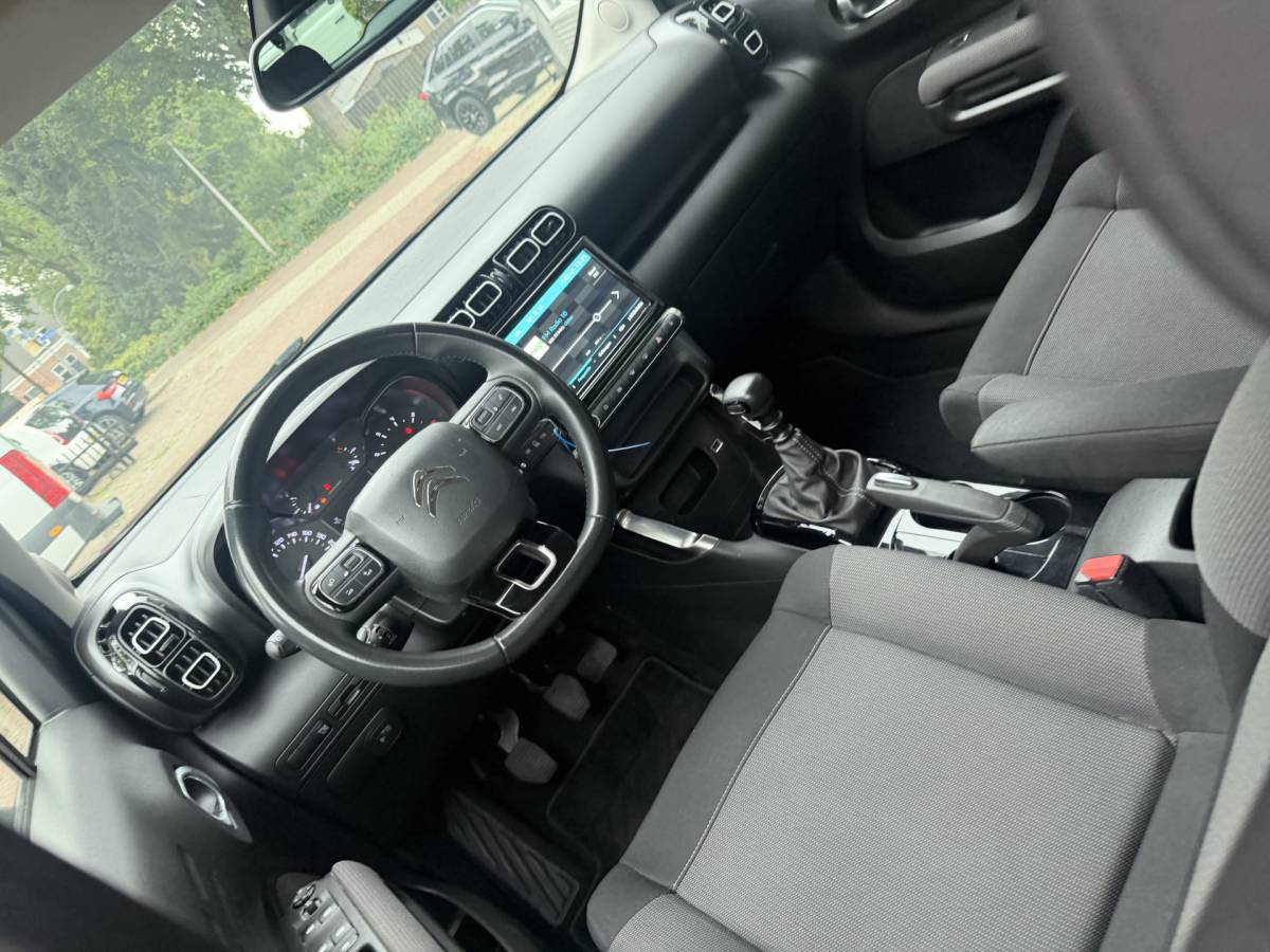 Citroën C3 Aircross Citroën C3 Aircross 1.2 PureTech Shine Bj 2021 Km 92.000 Hoe Zit Dealer onderhouden