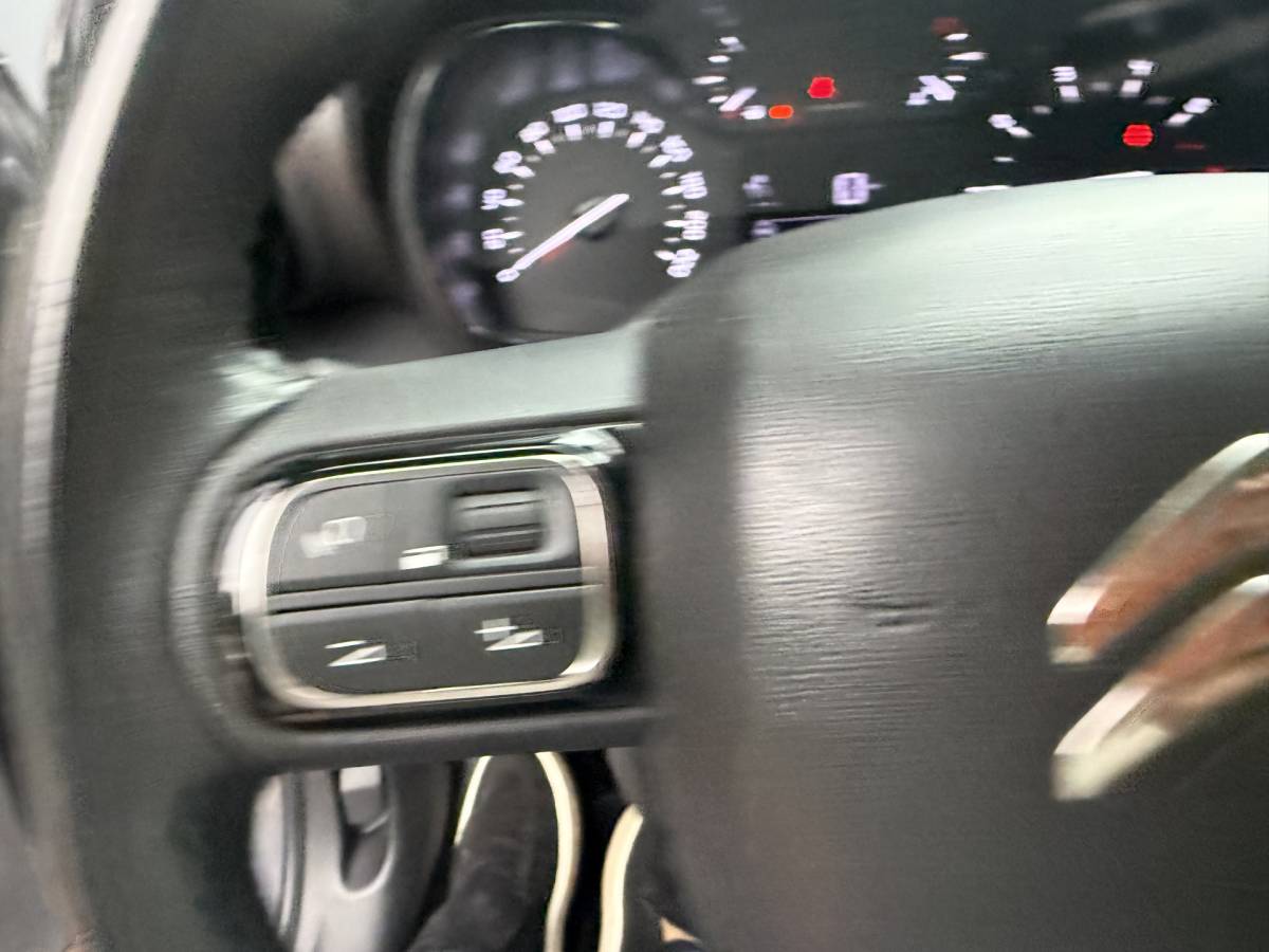 Citroën C3 Aircross Citroën C3 Aircross 1.2 PureTech Shine Bj 2021 Km 92.000 Hoe Zit Dealer onderhouden