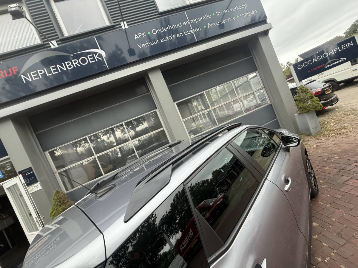 Citroën C3 Aircross Citroën C3 Aircross 1.2 PureTech Shine Bj 2021 Km 92.000 Hoe Zit Dealer onderhouden