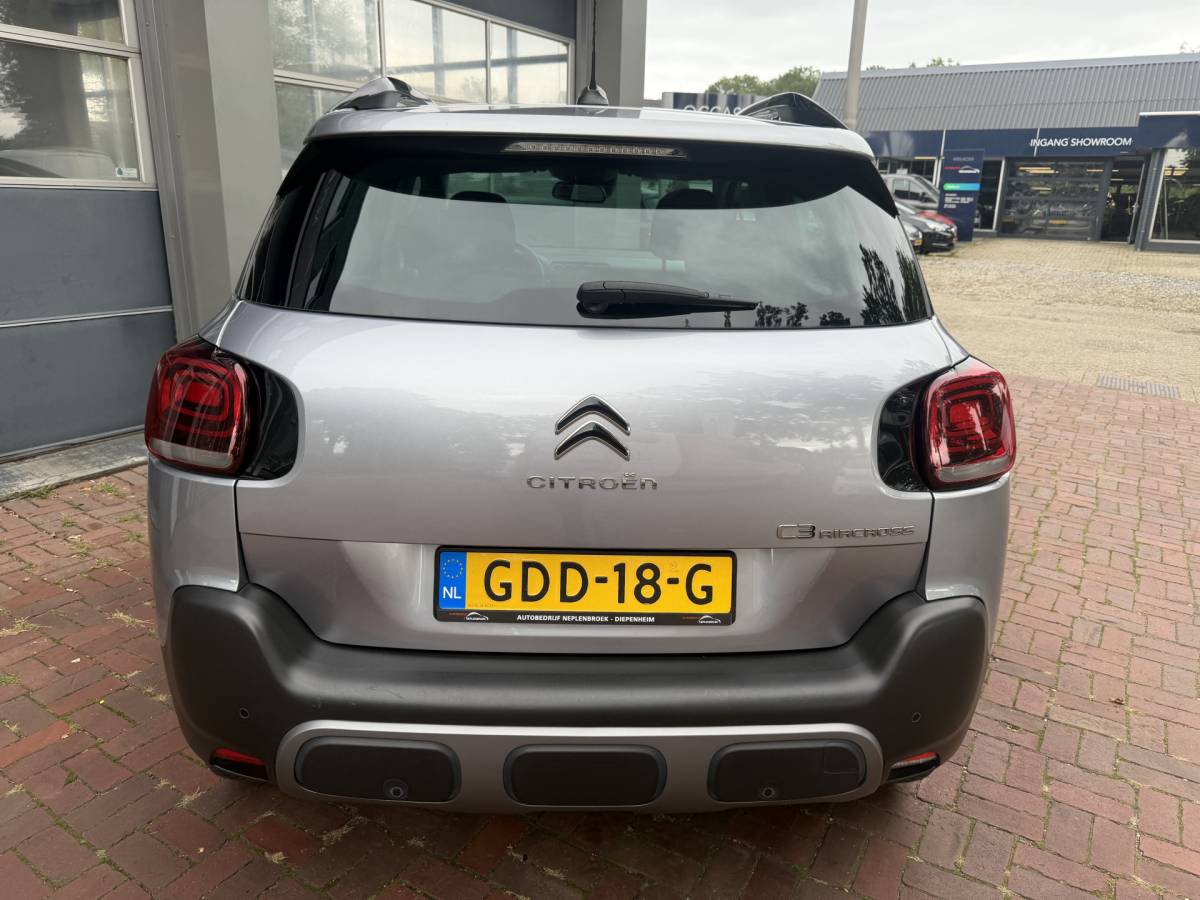 Citroën C3 Aircross Citroën C3 Aircross 1.2 PureTech Shine Bj 2021 Km 92.000 Hoe Zit Dealer onderhouden