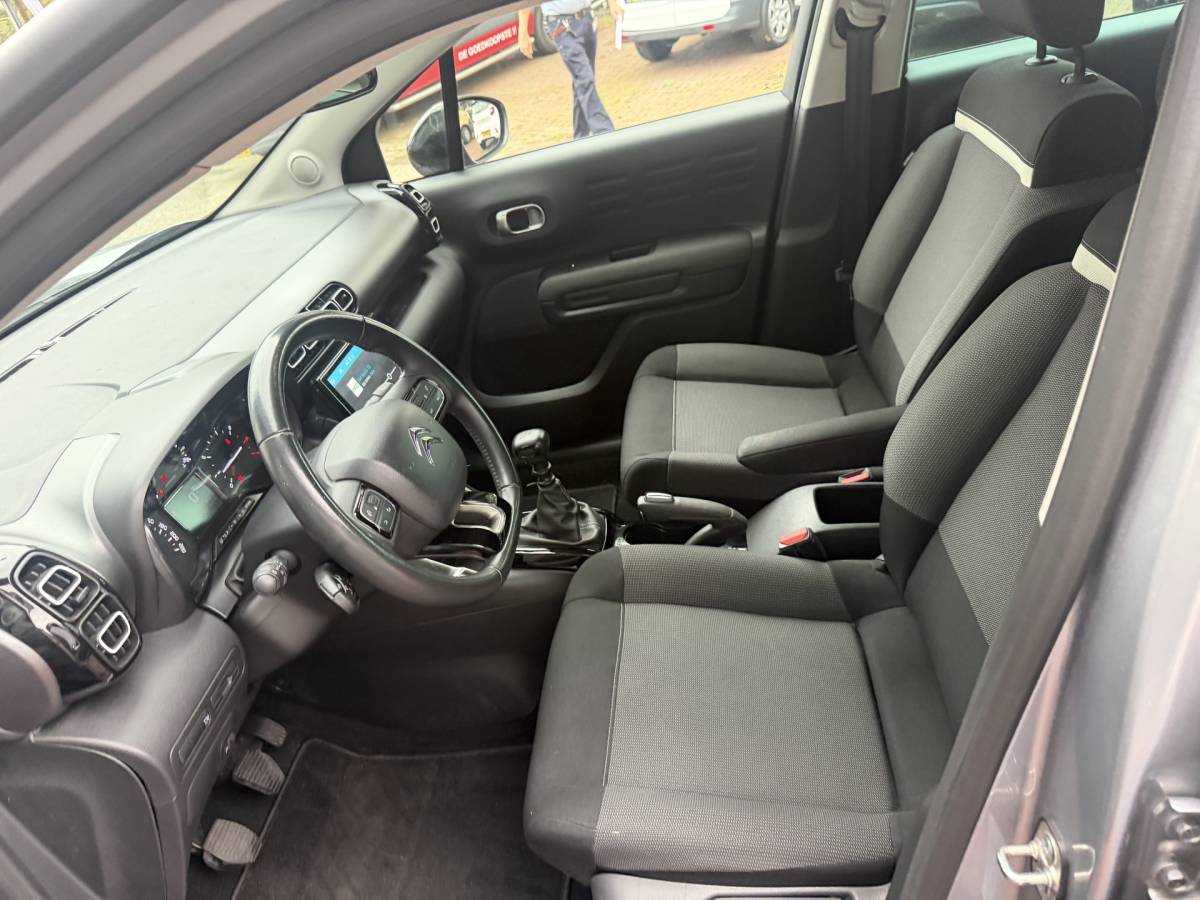 Citroën C3 Aircross Citroën C3 Aircross 1.2 PureTech Shine Bj 2021 Km 92.000 Hoe Zit Dealer onderhouden