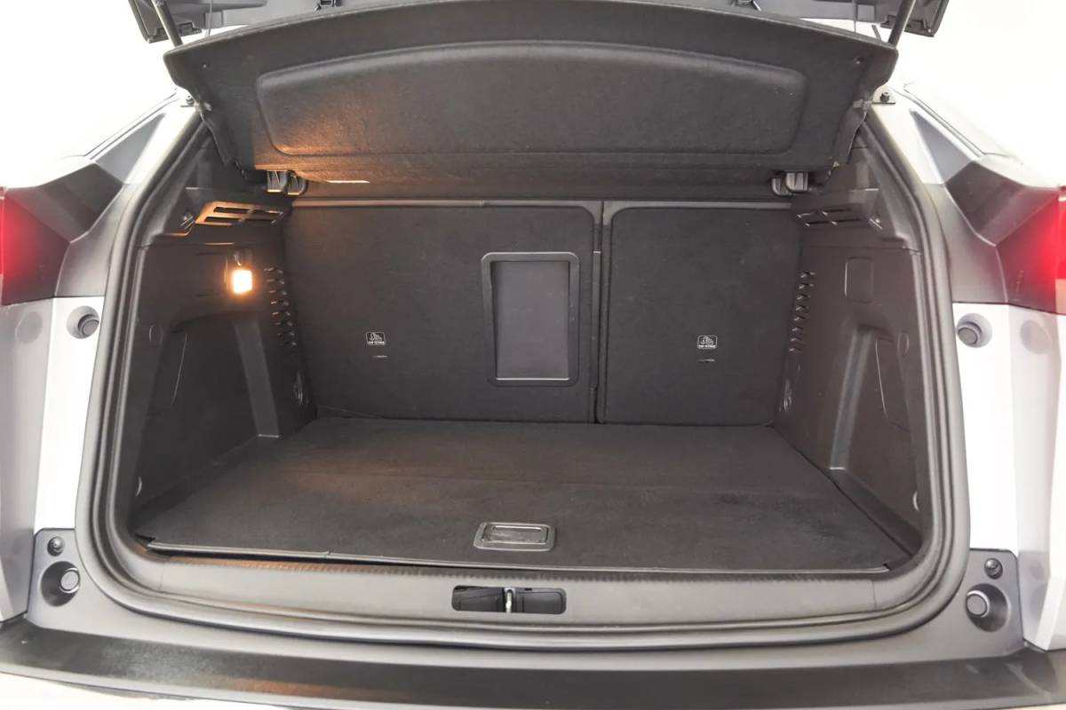 Peugeot 3008 Peugeot 3008 1.6 Hybrid 225 Active Business [ Navi Apple/Android Clima Camera ]