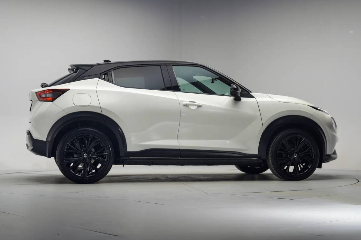 Nissan Juke Nissan Juke 1.0 DIG-T Enigma Aut. [ Navi Apple/Android Camera LED ]