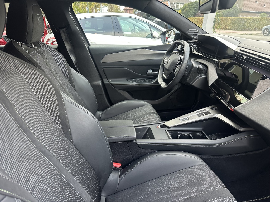 Peugeot 408 Peugeot 408 Hybrid 145 GT