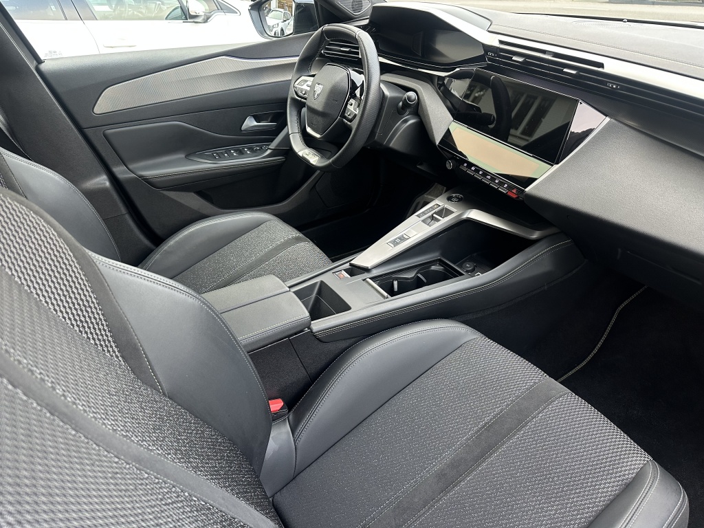 Peugeot 408 Peugeot 408 Hybrid 145 GT