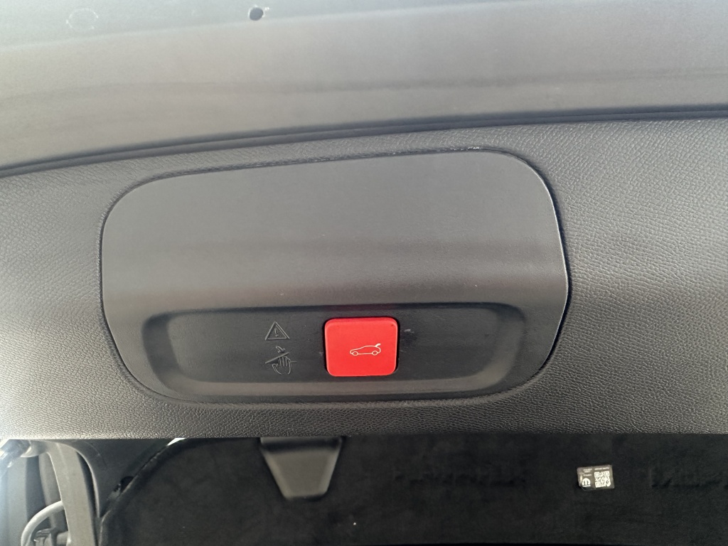 Peugeot 408 Peugeot 408 Hybrid 145 GT