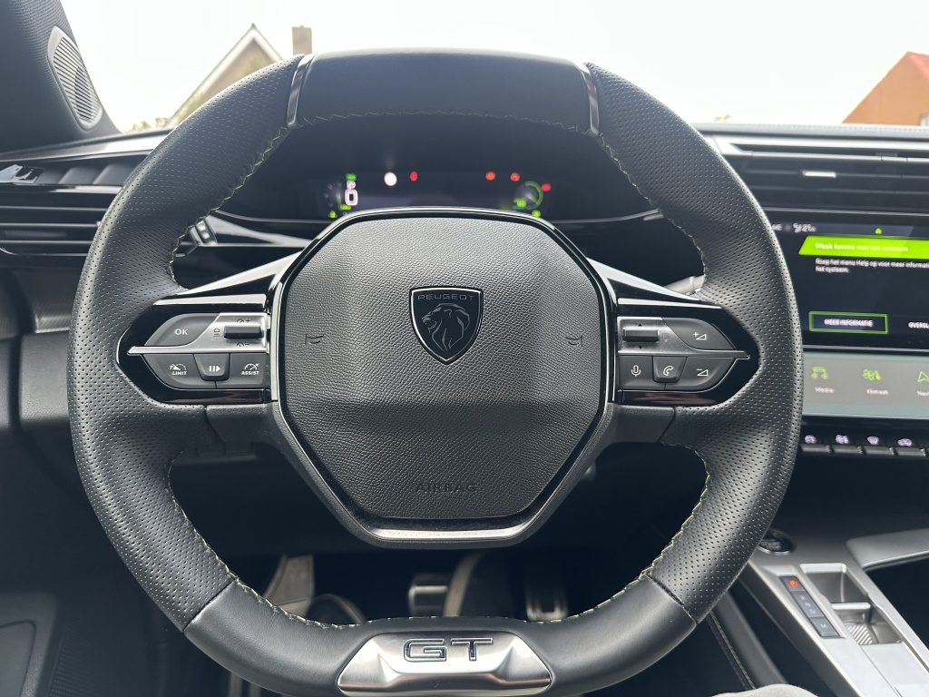 Peugeot 408 Peugeot 408 Hybrid 145 GT