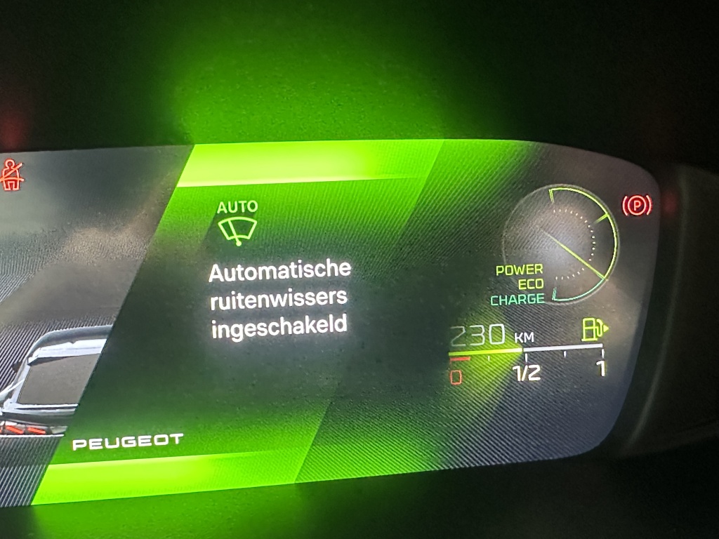 Peugeot 408 Peugeot 408 Hybrid 145 GT