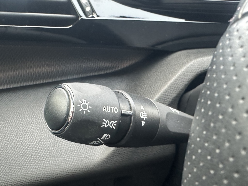 Peugeot 408 Peugeot 408 Hybrid 145 GT