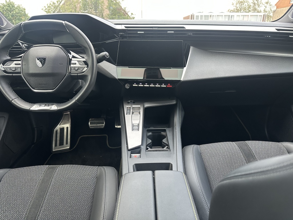 Peugeot 408 Peugeot 408 Hybrid 145 GT