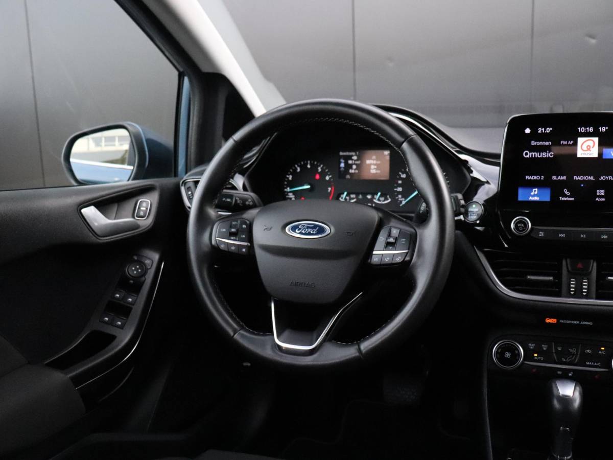 Ford Fiesta Ford Fiesta 1.0 EcoBoost Hybrid Titanium | AUT. | TREKHAAK | STOEL/STUURVERW. | PDC | APPLE CARPLAY |