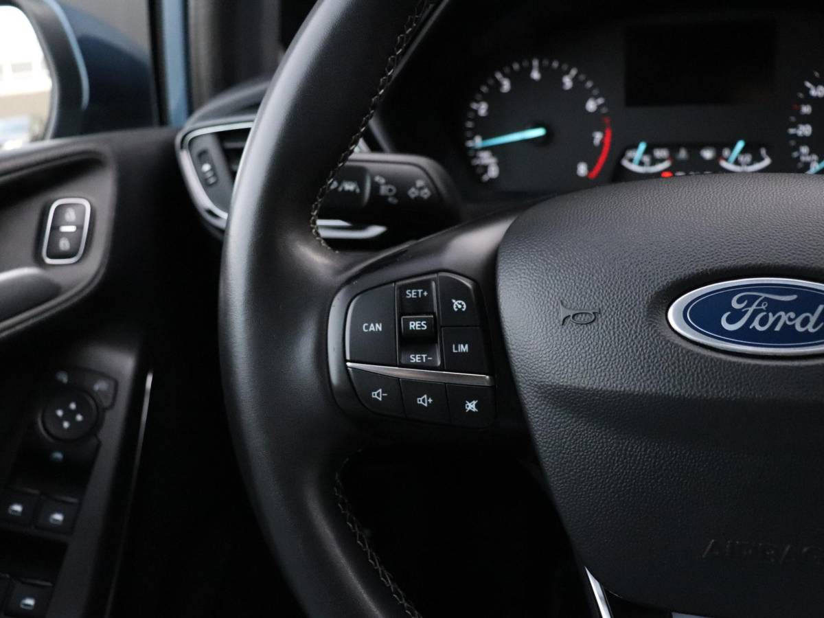 Ford Fiesta Ford Fiesta 1.0 EcoBoost Hybrid Titanium | AUT. | TREKHAAK | STOEL/STUURVERW. | PDC | APPLE CARPLAY |