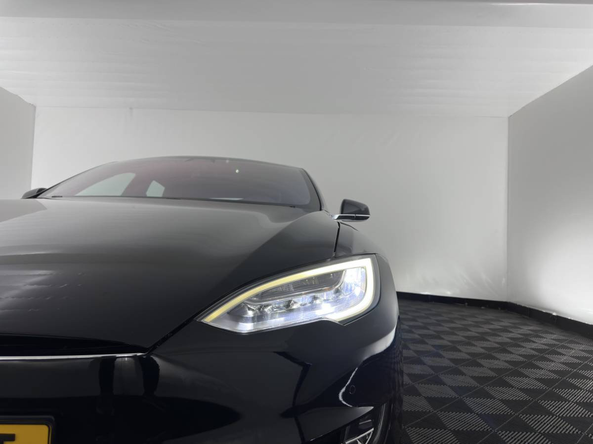 Tesla Model S Tesla Model S 75D Base AWD [ 3-Fase-17kW ] {SoH-89%} Aut. *PANO | LEATHER-FABRIC | AIRSUSPENION | FULL-LED | NAVI-FULLMAP | KEYLESS | HEATED-SPORTSEATS | DIGI-COCKPIT | AUTO-PILOT | CAMERA | 19″ALU*