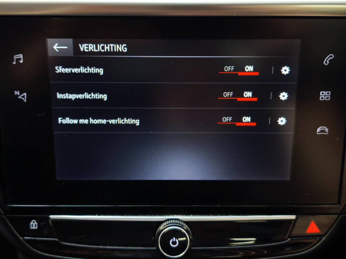 Opel Corsa Opel Corsa 1.2 Elegance Stoel- & Stuurverwarming| Glazen Dak| Camera| PDC Voor & Achter| Apple CarPlay| Climate Control| LED