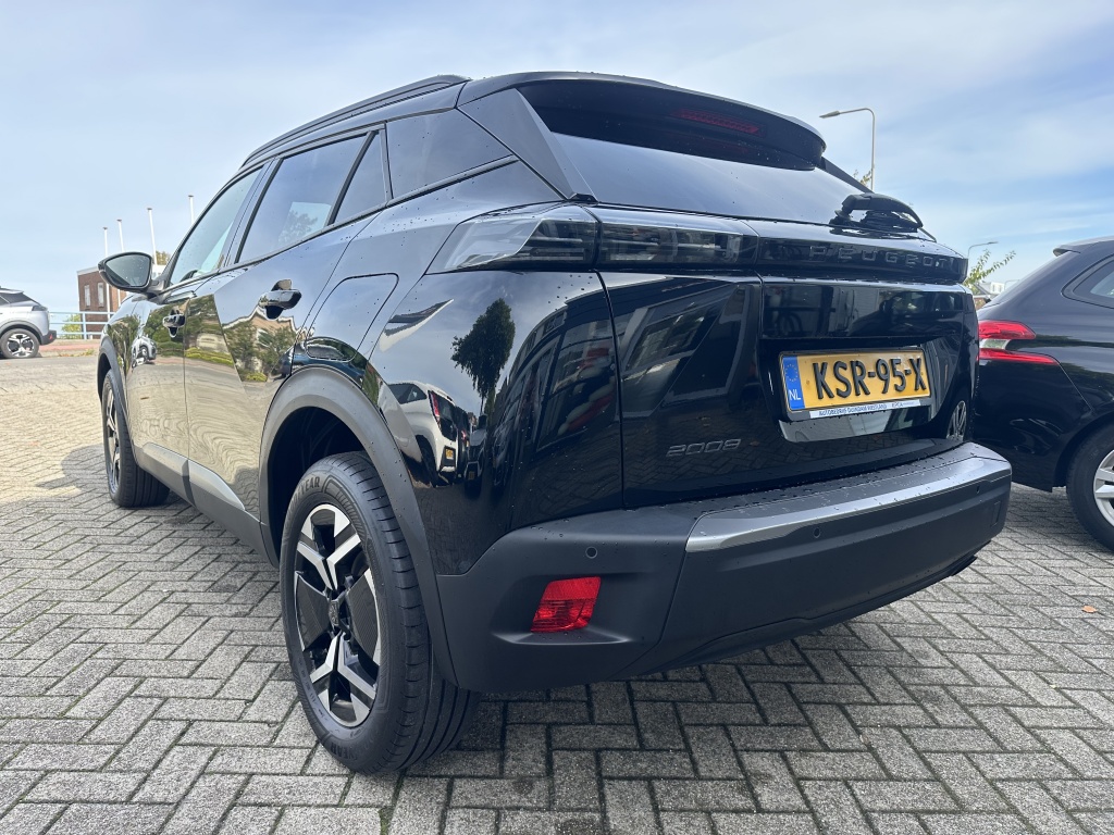 Peugeot 2008 Peugeot 2008 1.2 Allure 100 PK | CarPlay & Android Auto | Cruise Control | 17″ LM