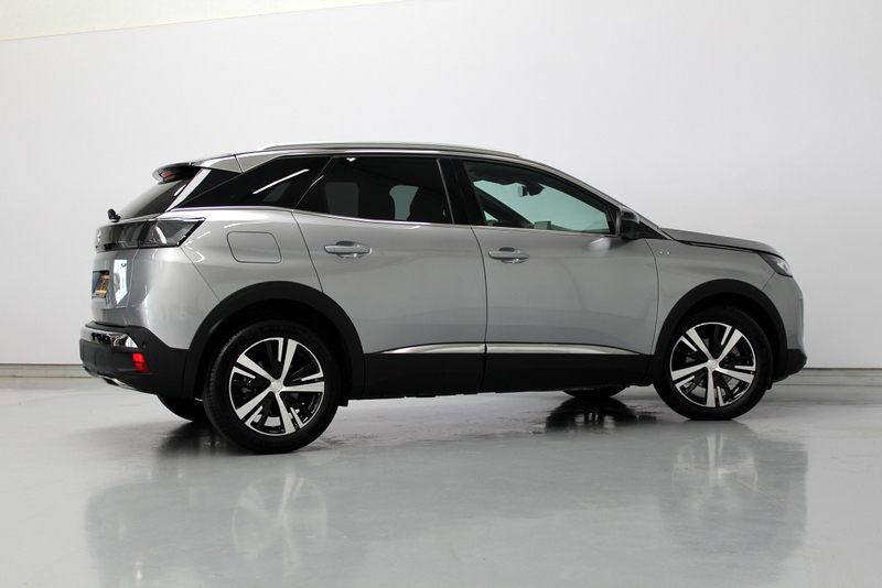 Peugeot 3008 Peugeot 3008 1.2 PureTech GT 131PK | 9.000KM!!! | AUTOMAAT | RIJKLAAR | ELEC-ACHTERKLEP | DEELS LEER | CARPLAY