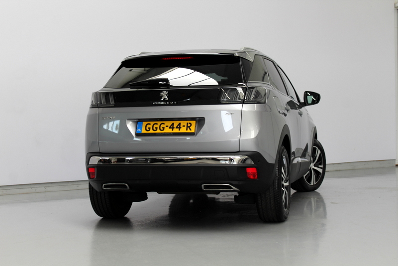 Peugeot 3008 Peugeot 3008 1.2 PureTech GT 131PK | 9.000KM!!! | AUTOMAAT | RIJKLAAR | ELEC-ACHTERKLEP | DEELS LEER | CARPLAY