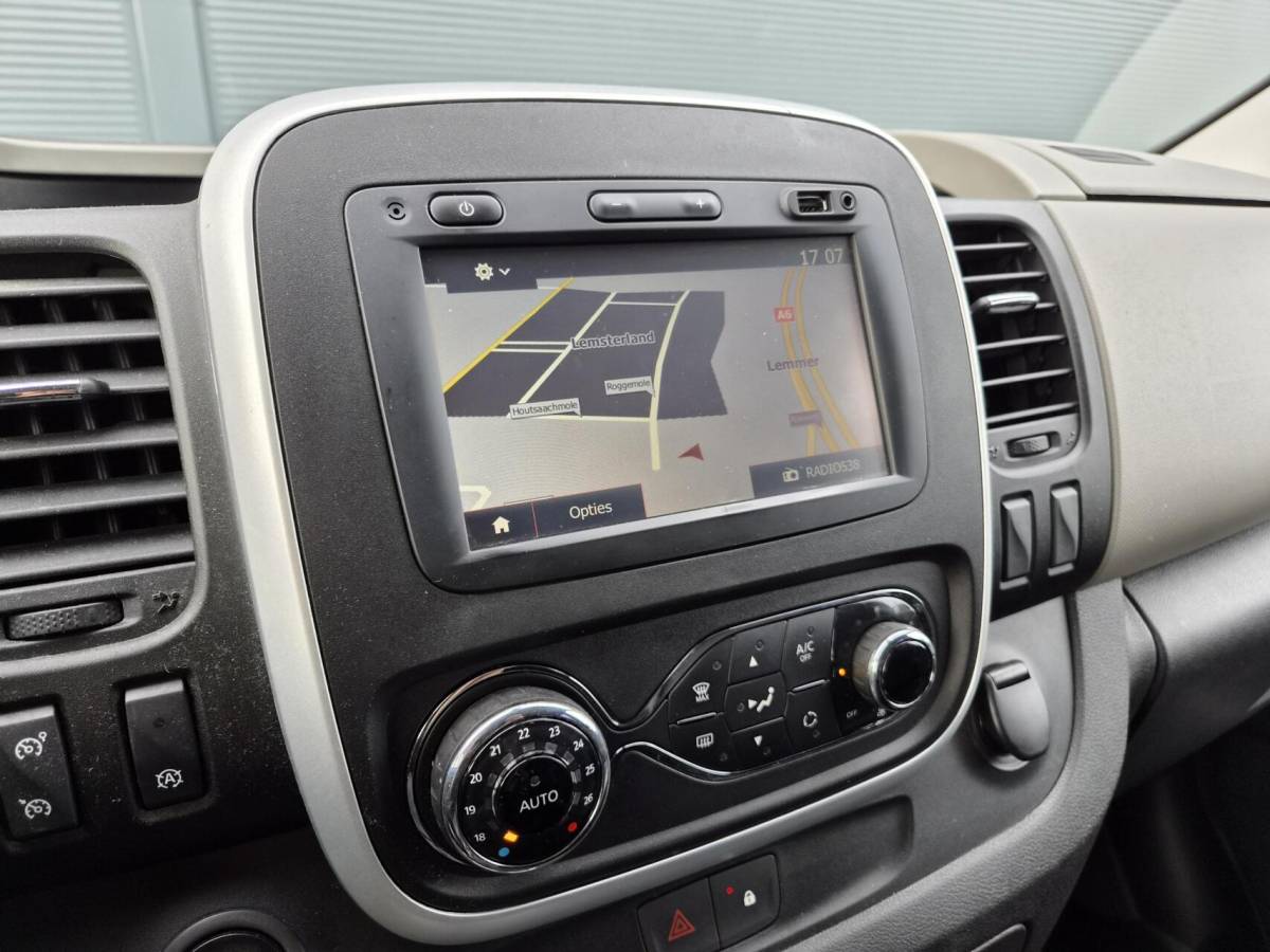 Renault Trafic Renault Trafic 1.6 dCi L2H1 DC Formula Clima Cam Navi 140pk