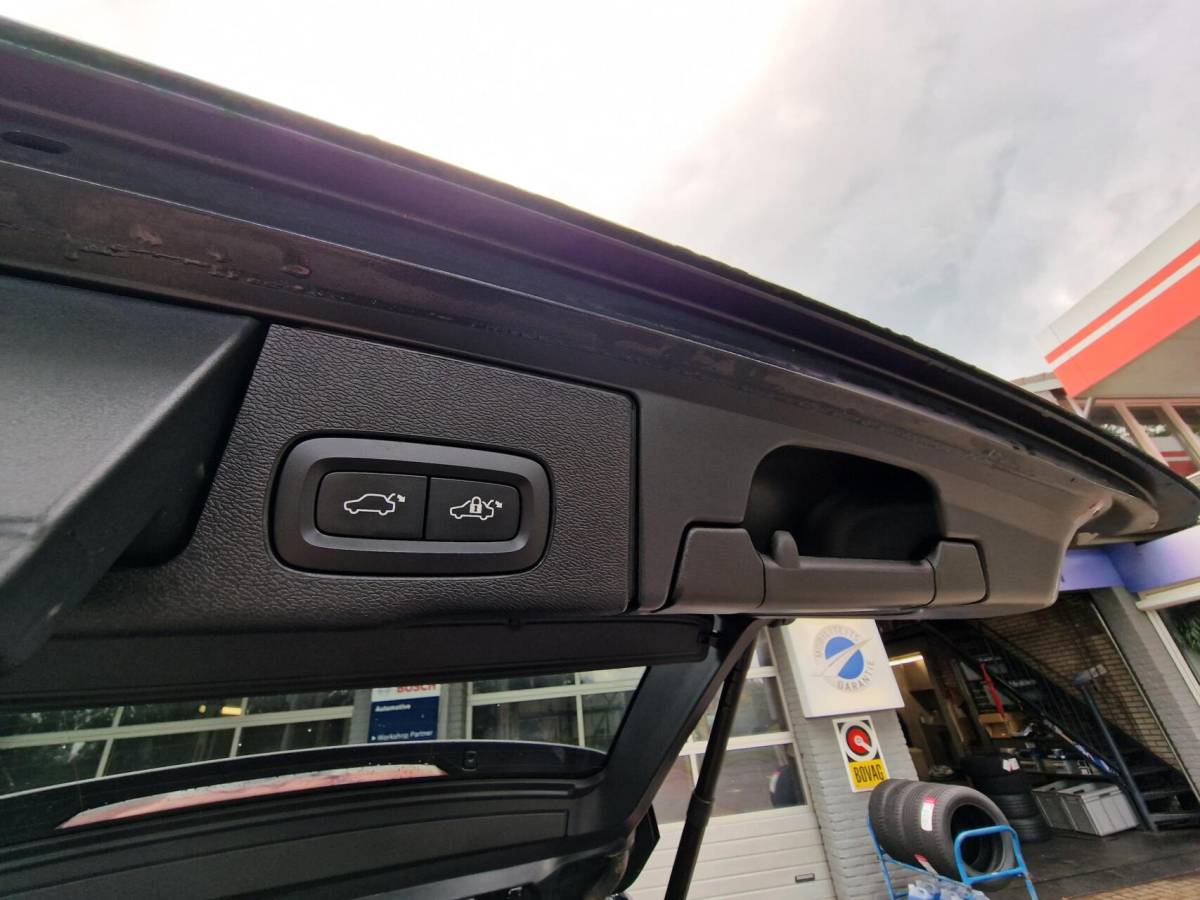 Volvo XC60 Volvo XC60 2.0 T8 Plug-in-hybrid AWD Polestar Engineered|Bowers&Wilkins|Trekhaak|Pano|456PK|22-inch|Headup|360’camera|