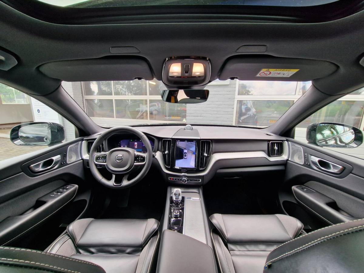 Volvo XC60 Volvo XC60 2.0 T8 Plug-in-hybrid AWD Polestar Engineered|Bowers&Wilkins|Trekhaak|Pano|456PK|22-inch|Headup|360’camera|