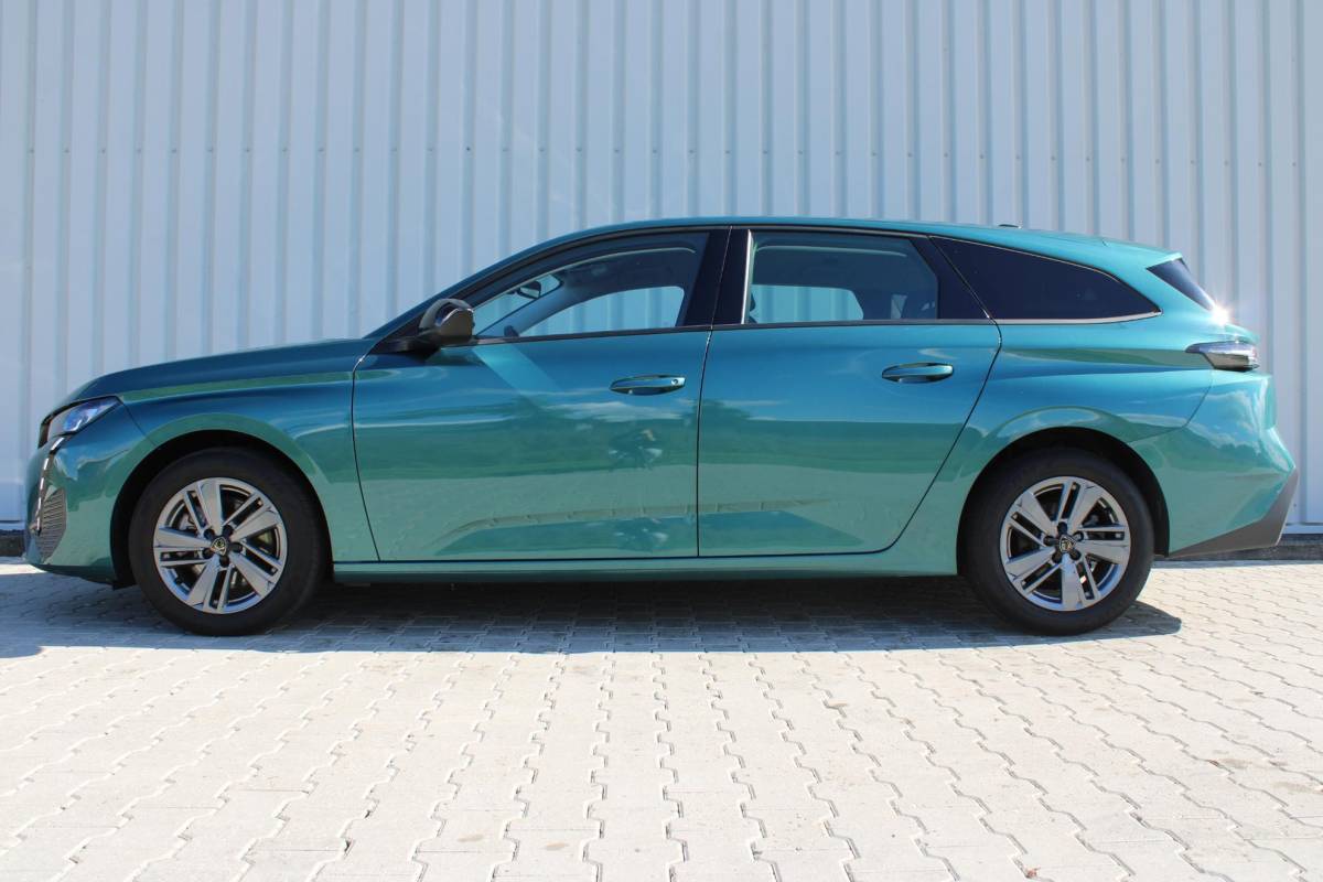 Peugeot 308 Peugeot 308 SW 1.2T 130PK | Active Pack Business | Incl. 12 maanden garantie | Adaptieve cruise control | Climate control | Stoelverwarming | DAB | Apple carplay/Android auto | 100% dealer onderhouden |