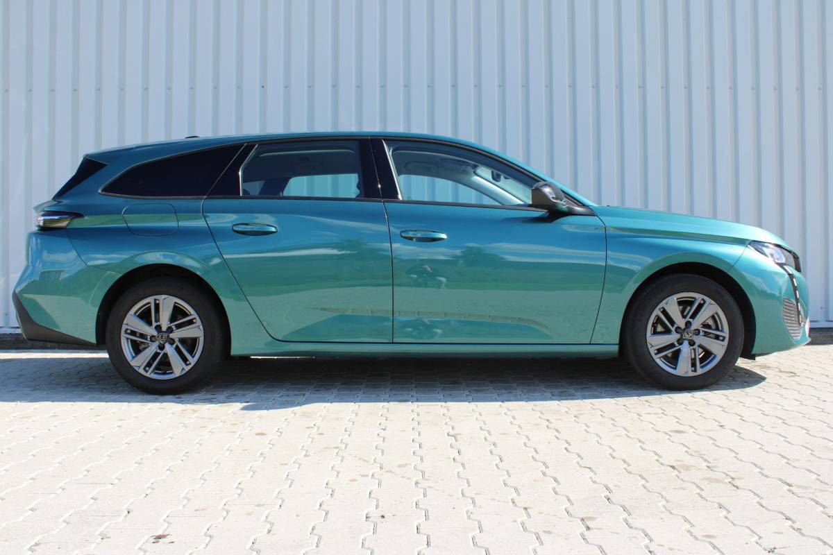Peugeot 308 Peugeot 308 SW 1.2T 130PK | Active Pack Business | Incl. 12 maanden garantie | Adaptieve cruise control | Climate control | Stoelverwarming | DAB | Apple carplay/Android auto | 100% dealer onderhouden |