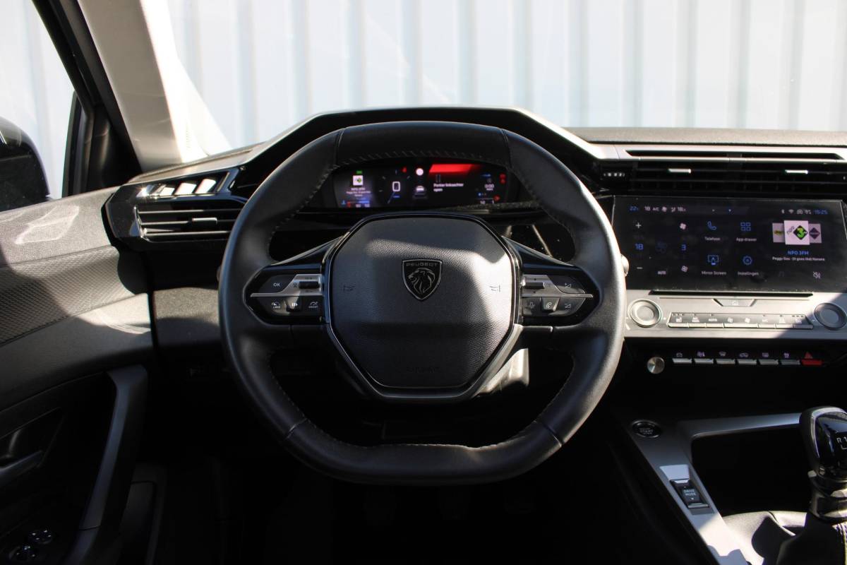Peugeot 308 Peugeot 308 SW 1.2T 130PK | Active Pack Business | Incl. 12 maanden garantie | Adaptieve cruise control | Climate control | Stoelverwarming | DAB | Apple carplay/Android auto | 100% dealer onderhouden |