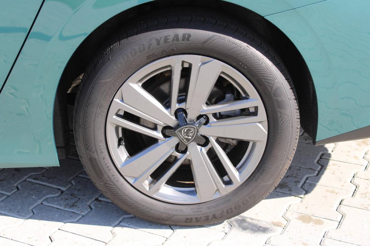Peugeot 308 Peugeot 308 SW 1.2T 130PK | Active Pack Business | Incl. 12 maanden garantie | Adaptieve cruise control | Climate control | Stoelverwarming | DAB | Apple carplay/Android auto | 100% dealer onderhouden |