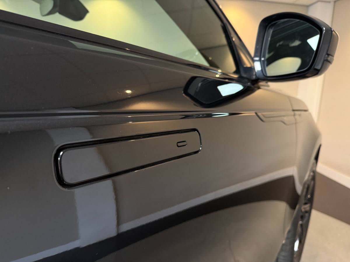 Land Rover Range Rover Velar Land Rover Range Rover Velar 2.0 P250 Turbo AWD R-Dynamic HSE *Stuur/Stoelverw.* Carplay|Meridian|Memory|Camera|Full-Black