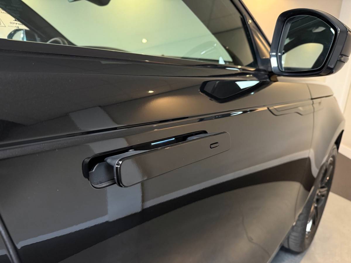 Land Rover Range Rover Velar Land Rover Range Rover Velar 2.0 P250 Turbo AWD R-Dynamic HSE *Stuur/Stoelverw.* Carplay|Meridian|Memory|Camera|Full-Black