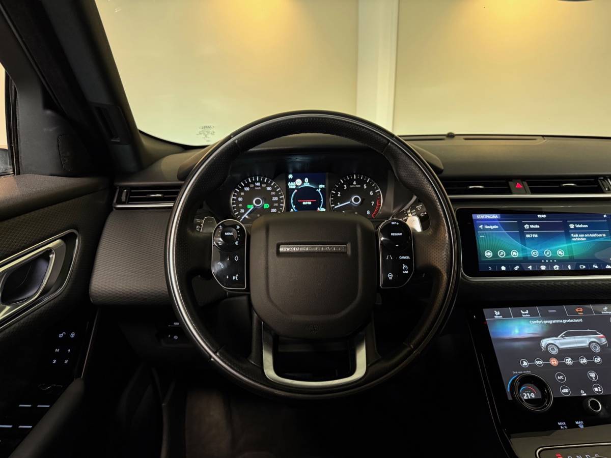Land Rover Range Rover Velar Land Rover Range Rover Velar 2.0 P250 Turbo AWD R-Dynamic HSE *Stuur/Stoelverw.* Carplay|Meridian|Memory|Camera|Full-Black