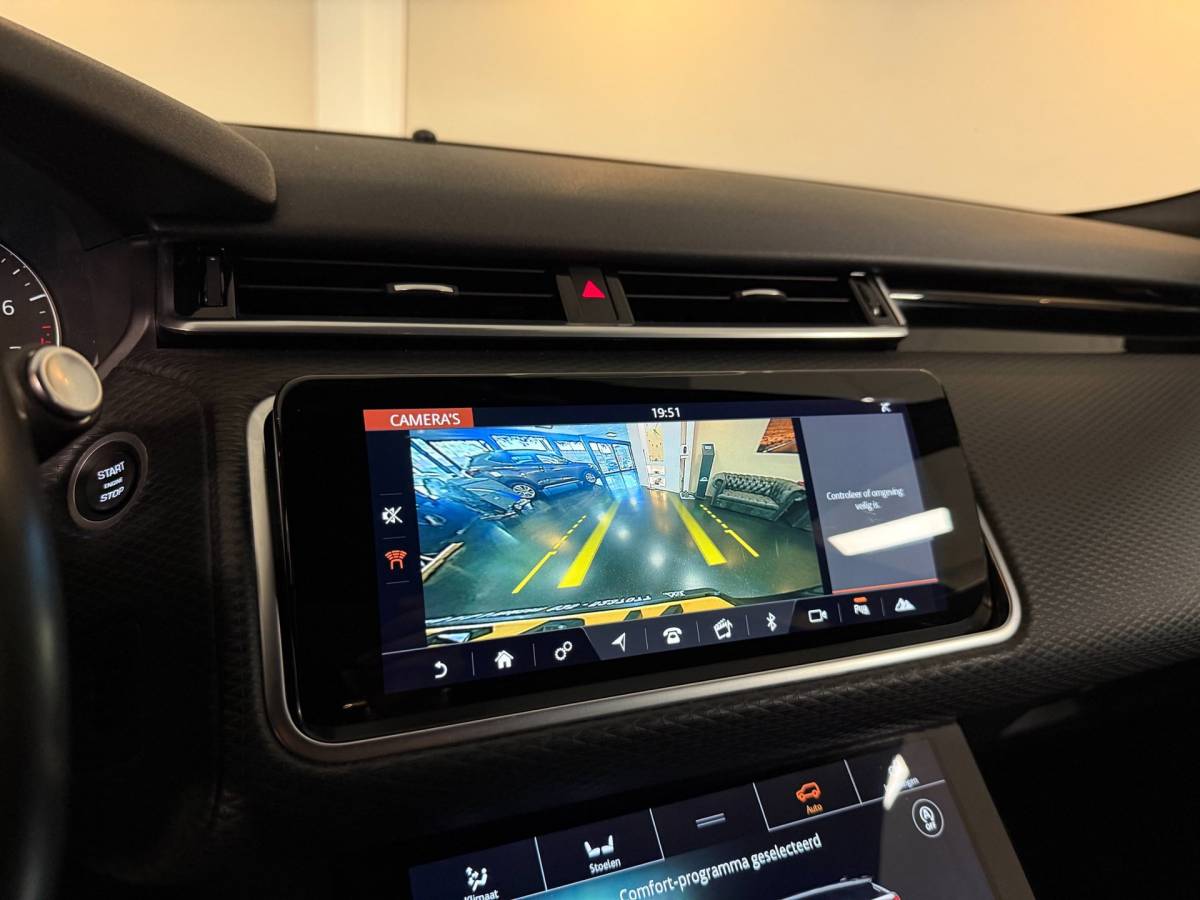 Land Rover Range Rover Velar Land Rover Range Rover Velar 2.0 P250 Turbo AWD R-Dynamic HSE *Stuur/Stoelverw.* Carplay|Meridian|Memory|Camera|Full-Black