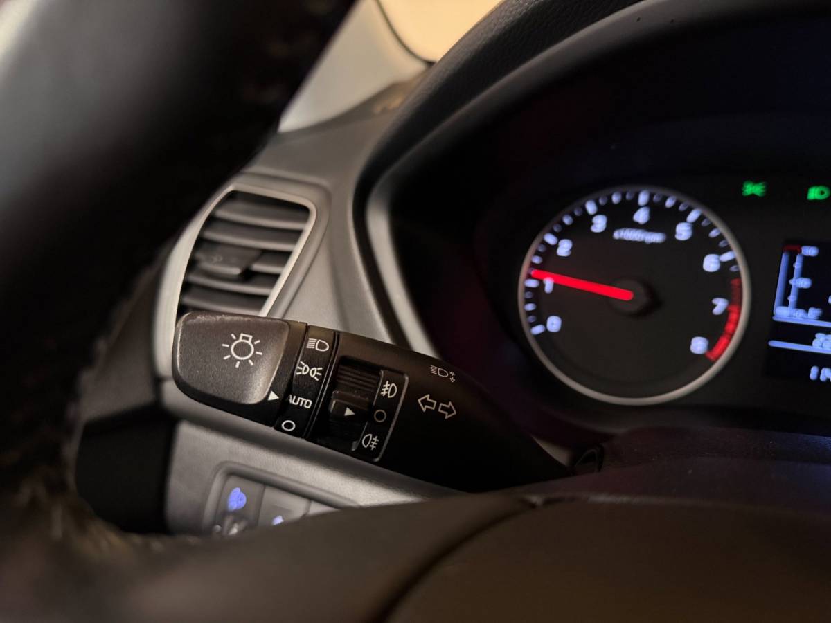 Hyundai i20 Hyundai I20 1.0 T-GDI Comfort *Dealer OH* Carplay|Camera|Navi|DAB|PDC|NAP|All-seasons|Lane-Assist|Lm-Velgen|Koraal kleur
