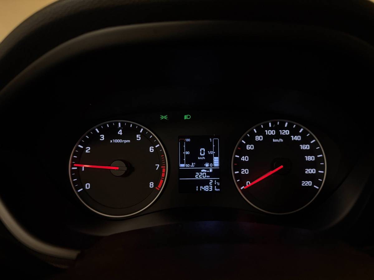 Hyundai i20 Hyundai I20 1.0 T-GDI Comfort *Dealer OH* Carplay|Camera|Navi|DAB|PDC|NAP|All-seasons|Lane-Assist|Lm-Velgen|Koraal kleur