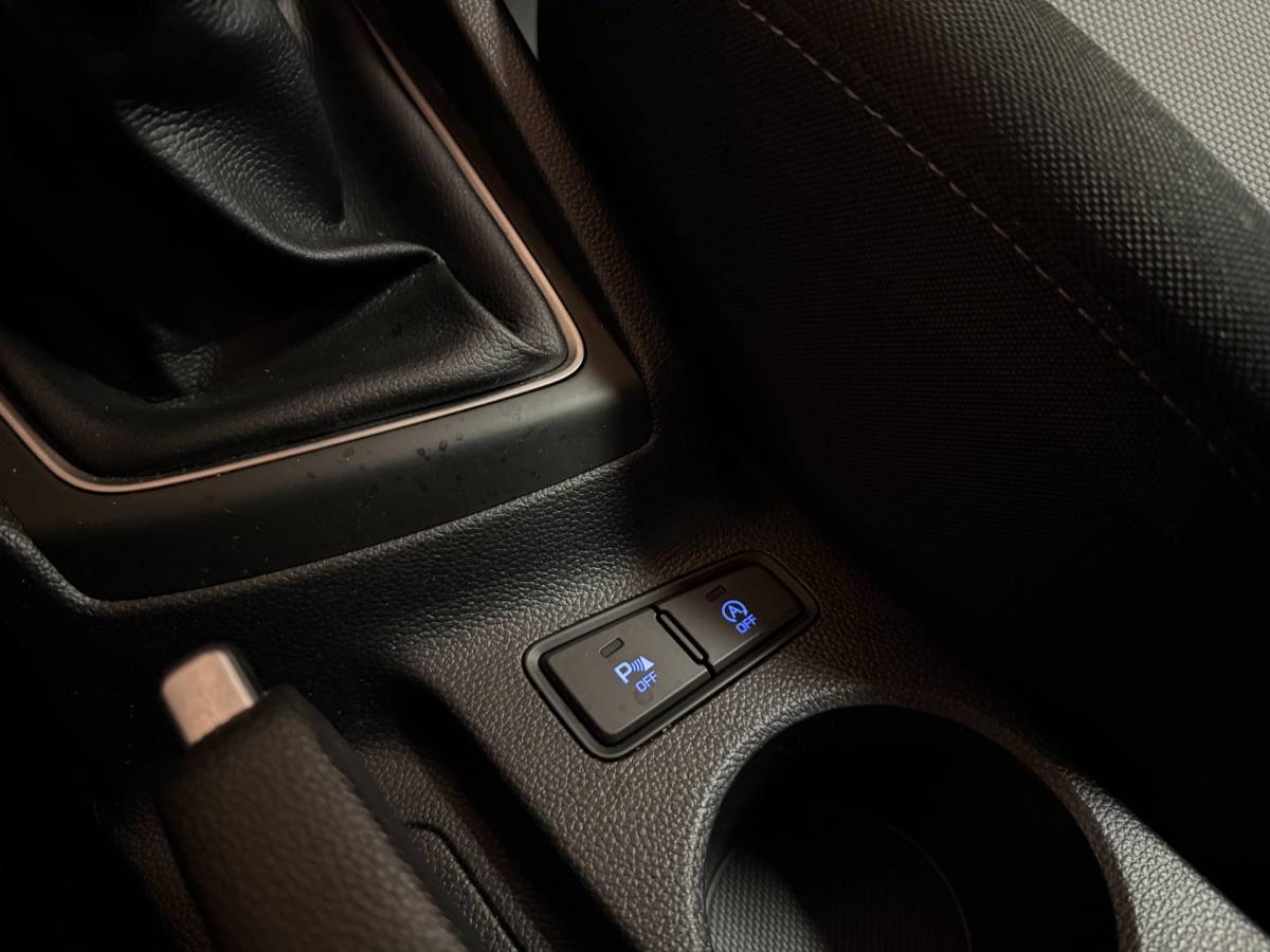 Hyundai i20 Hyundai I20 1.0 T-GDI Comfort *Dealer OH* Carplay|Camera|Navi|DAB|PDC|NAP|All-seasons|Lane-Assist|Lm-Velgen|Koraal kleur