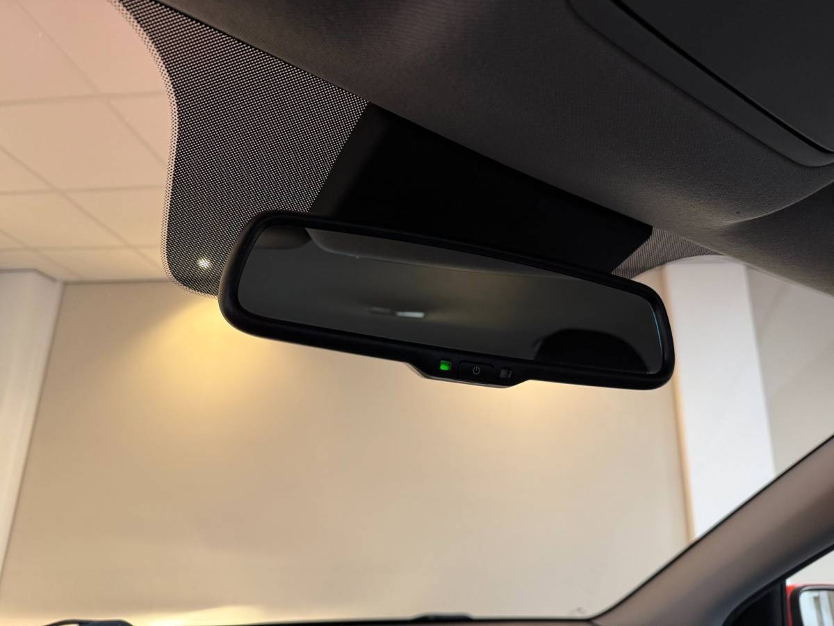 Hyundai i20 Hyundai I20 1.0 T-GDI Comfort *Dealer OH* Carplay|Camera|Navi|DAB|PDC|NAP|All-seasons|Lane-Assist|Lm-Velgen|Koraal kleur