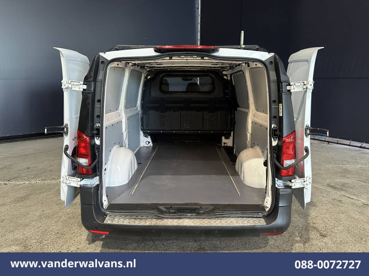 Mercedes-Benz Vito Mercedes-Benz Vito 116 CDI 164pk L2H1 Euro6 Airco | Dakdragers | Cruisecontrol | Parkeersensoren Stoelverwarming, Bijrijdersbank
