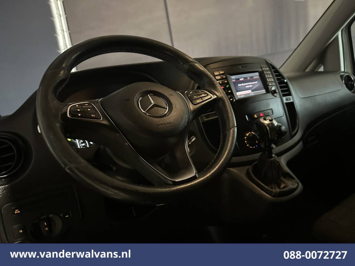 Mercedes-Benz Vito Mercedes-Benz Vito 116 CDI 164pk L2H1 Euro6 Airco | Dakdragers | Cruisecontrol | Parkeersensoren Stoelverwarming, Bijrijdersbank