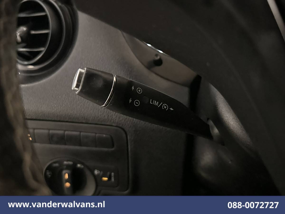 Mercedes-Benz Vito Mercedes-Benz Vito 116 CDI 164pk L2H1 Euro6 Airco | Dakdragers | Cruisecontrol | Parkeersensoren Stoelverwarming, Bijrijdersbank