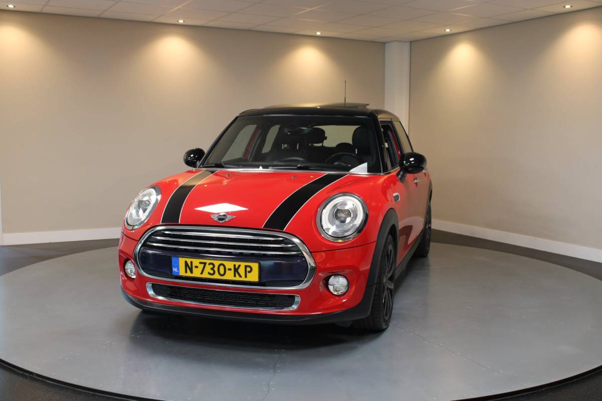 MINI 5-Deurs Mini 5-Deurs 1.5 Cooper Chili Serious Business *Pano/Schuifdak* Stoelverw.|Leer/Alcantara|Keyless|Navi|Cruise|Ambiance verlichting